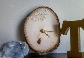 pure woodan tranding clock
